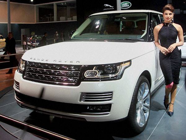 ನಟಿ ಪ್ರಿಯಾಂಕಾರಿಂದ ಬಿಸಿ ಬಿಸಿ ಅಪ್ಪುಗೆ ಪಡೆದ ರೇಂಜ್ ರೋವರ್‌!