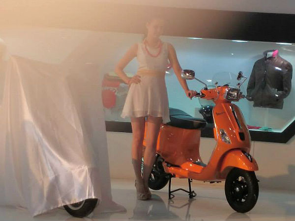 ದೆಹಲಿಯಲ್ಲಿ ಚೆಂದುಳ್ಳಿ ಚೆಲುವೆ ವೆಸ್ಪಾ ಮಿಂಚಿಂಗ್