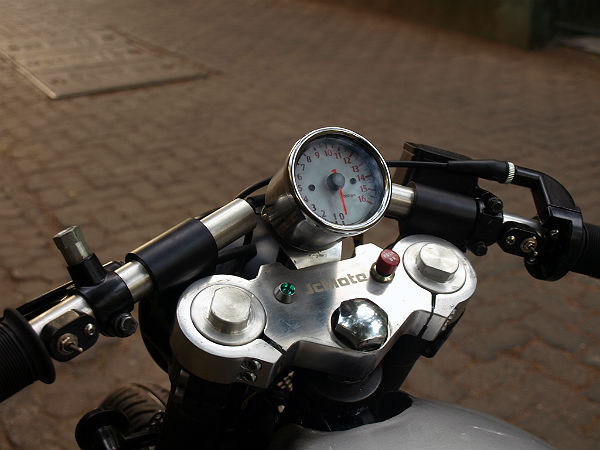 ಮಹೀಂದ್ರ ಜೆಸಿಮೊಟೊ ಕೆಫೆ ರೇಸರ್