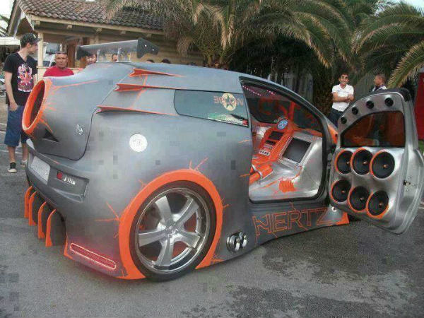 ಆಟೋ ಜಗತ್ತಿನ ಸ್ವಾರಸ್ಯಕರ ಚಿತ್ರಗಳು