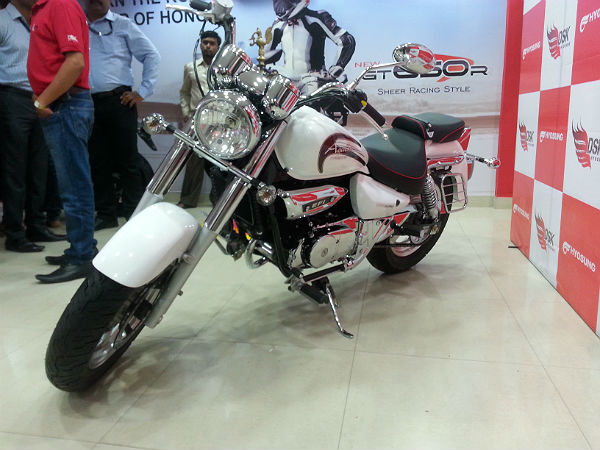 'ಡೈನಾಮಿಕ್ ಹೀರೊ' ಪ್ರಜ್ವಲ್ ಸ್ಟೈಲಲ್ಲಿ ಎಂಟ್ರಿ ಕೊಟ್ಟ ಹ್ಯೊಸಂಗ್