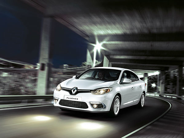 2014 ರೆನೊ ಫ್ಲೂಯೆನ್ಸ್ ದೇಶದಲ್ಲಿ ಲಾಂಚ್