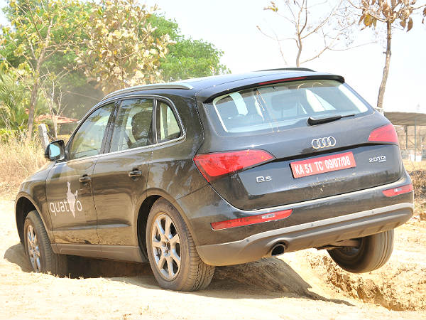 ಬೆಂಗಳೂರಿನಲ್ಲಿ ಗಮನ ಸೆಳೆದ ಆಡಿ ಕ್ಯೂ-ಡ್ರೈವ್ 