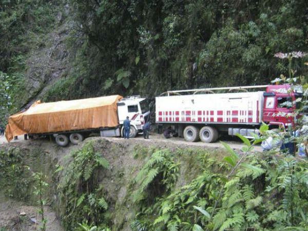 'ಸಾವಿನ ರಸ್ತೆ' - ಇದುವೇ ವಿಶ್ವದ ಅತ್ಯಂತ ಅಪಾಯಕಾರಿ ರಸ್ತೆ!