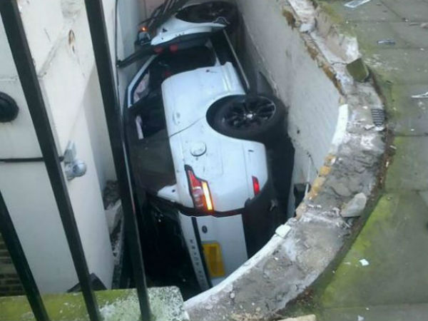 ಲಂಡನ್‌ನಲ್ಲಿ ಉರುಳಿದ 80 ಲಕ್ಷದ ದುಬಾರಿ ರೇಂಜ್ ರೋವರ್