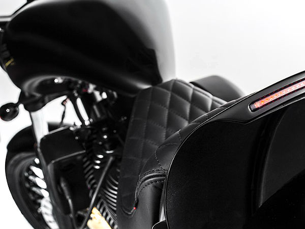 ಬೈಕ್ ಪ್ರಿಯರ ಬಯಕೆಗಳಿನುಸಾರವಾದ ಕಸ್ಟಮ್ ಬೈಕ್