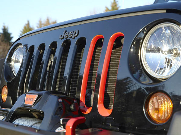 ಈಸ್ಟರ್ ಜೀಪ್ ಸಫಾರಿಯಲ್ಲಿ ಚೆರೊಕ್, ವ್ರ್ಯಾಂಗ್ಲರ್ ಪಾದಾರ್ಪಣೆ