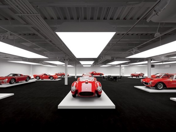 9. ರಾಲ್ಫ್ ಲೌರೆನ್ 