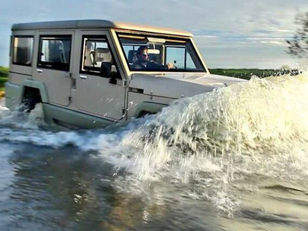 ನೆಲದ ಮೇಲೂ ನೀರಲ್ಲೂ ಸಂಚರಿಸುವ ಉಭಯಚರ ಗಾಡಿ