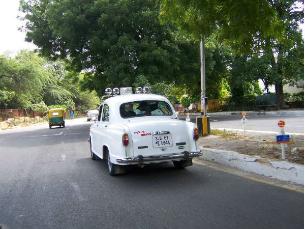 ಭಾರತೀಯ ರಸ್ತೆಗಳ ರಾಜ 'ಅಂಬಿ' ಯುಗಾಂತ್ಯ