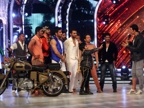 'ಜಲಕ್ ದಿಕ್ ಲಾಜ'ದಲ್ಲಿ ಅಕ್ಷಯ್-ಸೋನಾಕ್ಷಿ ಹಾಲಿಡೇ ಶೋ