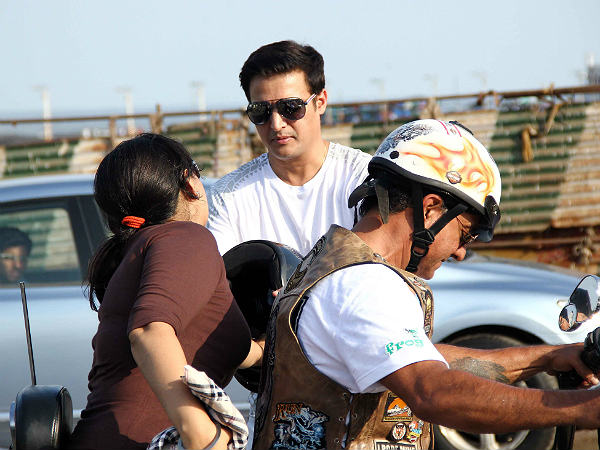 ಫಗ್ಲಿ ಪ್ರಚಾರದಲ್ಲಿ ಸೂಪರ್ ಬೈಕ್‌ಗಳ ಮಿಂಚಿಂಗ್ 