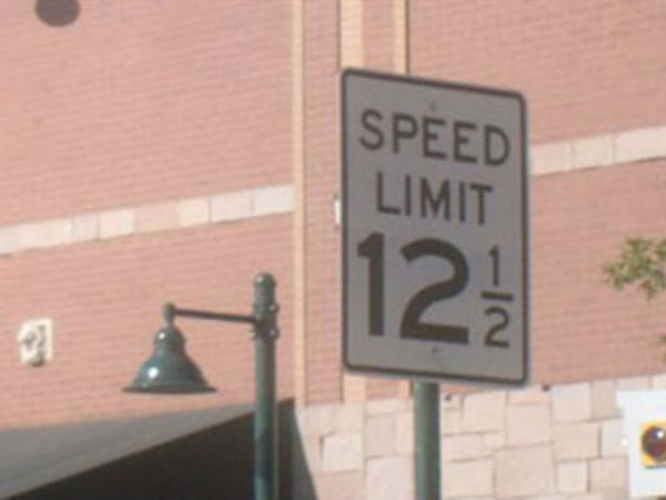 ನಿಮ್ಮಲ್ಲಿ ನಗೆ ಹುಟ್ಟಿಸುವ ಸೂಚನಾ ಫಲಕಗಳು