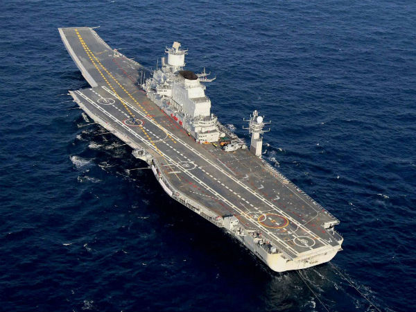 ಐಎನ್‌ಎಸ್ ವಿಕ್ರಮಾದಿತ್ಯ ದೇಶಕ್ಕೆ ಅರ್ಪಿಸಿದ ಮೋದಿ 