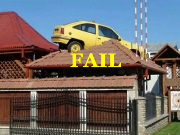 ರಿವರ್ಸ್ ಪಾರ್ಕಿಂಗ್ ಸರಿಯಾಗಿ ಅಭ್ಯಾಸಿಸಿ; ಇಲ್ಲಂದ್ರೆ ಎಡವಟ್ಟಾದಿತು!