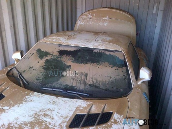 4 ಕೋಟಿ ಬೆಲೆಬಾಳುವ ಬೆಂಝ್ ಐಷಾರಾಮಿ ಕಾರು ಸಮುದ್ರ ಪಾಲು 