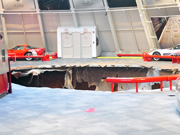 ನೈಸರ್ಗಿಕ ವಿಪತ್ತಿಗೆ ತುತ್ತಾದ ಕಾರ್ವೆಟ್ ಮ್ಯೂಸಿಯಂ ಸಂರಕ್ಷಣೆ 