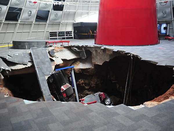 ನೈಸರ್ಗಿಕ ವಿಪತ್ತಿಗೆ ತುತ್ತಾದ ಕಾರ್ವೆಟ್ ಮ್ಯೂಸಿಯಂ ಸಂರಕ್ಷಣೆ 