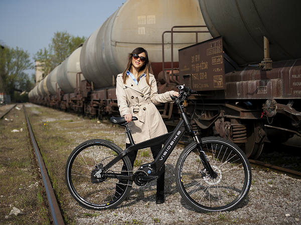 ಸ್ಮಾರ್ಟ್‌ಫೋನ್ ನಿಯಂತ್ರಿತ ಹೈಟೆಕ್ ಸೈಕಲ್ - ವಿಷಿಯೊಬೈಕ್