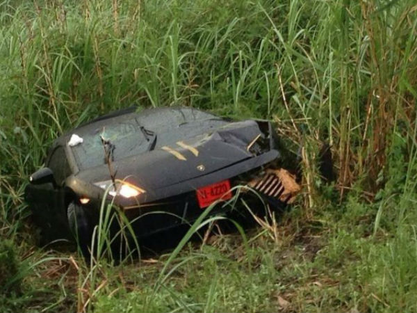 ಅಪಘಾತ ರಭಸಕ್ಕೆ ಲಂಬೋರ್ಗಿನಿ ಇಬ್ಭಾಗ; ಬುದ್ಧ ಮಹಿಮೆ ಚಾಲಕ ಪಾರು!