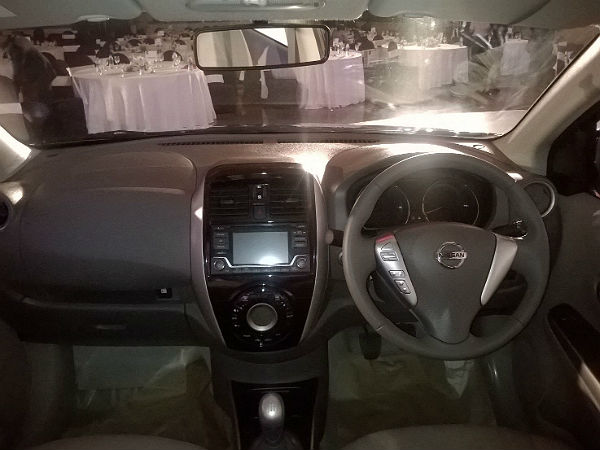 2014 ನಿಸ್ಸಾನ್ ಸನ್ನಿ ದೇಶದಲ್ಲಿ ಆದ್ದೂರಿ ಬಿಡುಗಡೆ