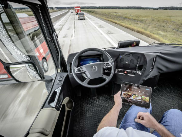 ಹೋಗುವಾಗಲೇ ರಿವರ್ಸ್ ಪಾರ್ಕಿಂಗ್ ಆಜ್ಞೆ