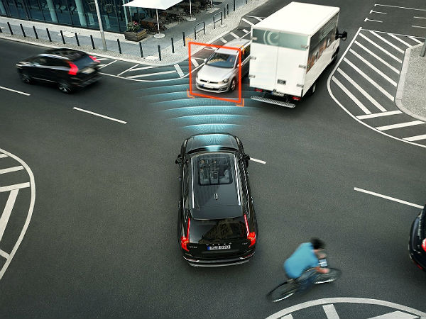 ಸ್ವೀಡಿಷ್ ಪ್ರತಿಷ್ಠೆ ಎತ್ತಿ ಹಿಡಿದ 2015 ವೋಲ್ವೋ ಎಕ್ಸ್‌ಸಿ90