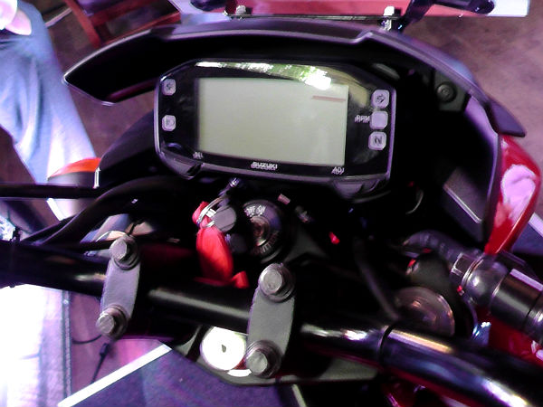 ದೇಶದ ಮೊದಲ ಸ್ಟ್ರೀಟ್ ಸ್ಪೋರ್ಟ್ಸ್ ಬೈಕ್ ಜಿಕ್ಸರ್ ಬೆಂಗಳೂರಿಗೆ ಎಂಟ್ರಿ 