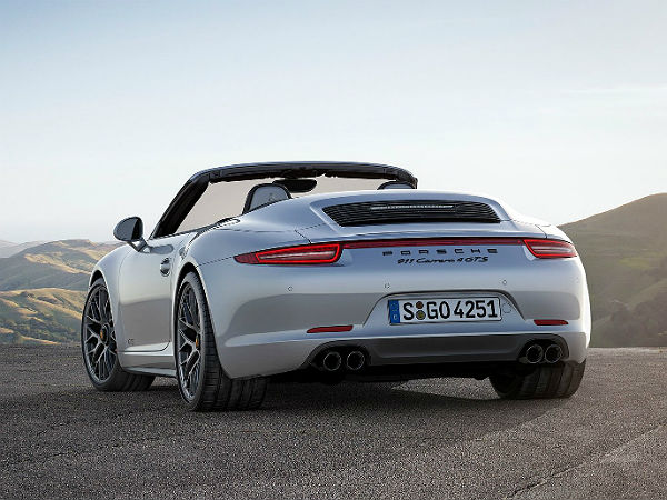 2015 Porsche 911 Carrera GTS 