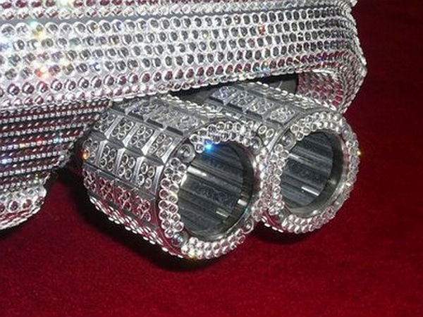 ಲಕಲಕ ಮಿನುಗುವ ಬೆಂಝ್ ವಜ್ರದ ಕಾರು 