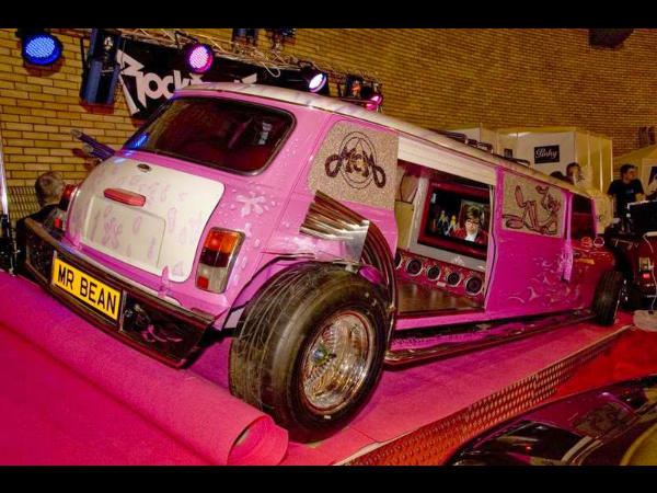  8. ಮಿಲಿಯನ್ ಯುರೋ ಮಿನಿ - 1.35 ಮಿಲಿಯನ್ ಅಮೆರಿಕನ್ ಡಾಲರ್