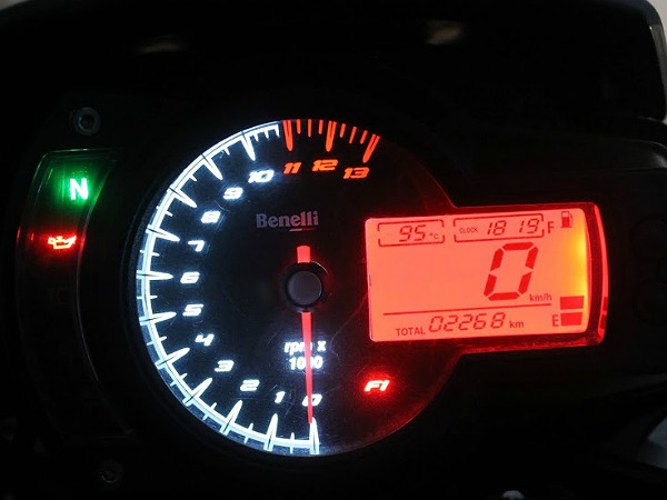 ಇನ್ಸ್ಟ್ರುಮೆಂಟ್ ಕ್ಲಸ್ಟರ್