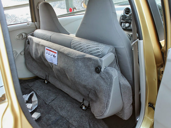 ಎರಡನೇ ಸಾಲಿನ ಸೀಟು