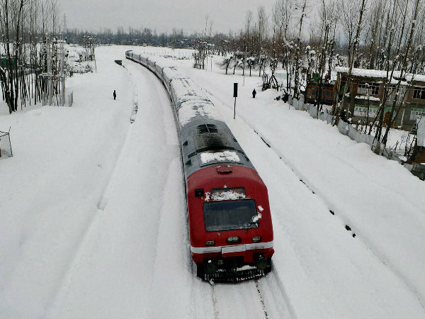 ಕೊರೆಯುವ ಚಳಿಗೆ ಉತ್ತರ ಭಾರತ ಗಡಗಡ