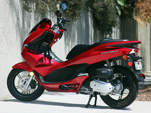 ಹೋಂಡಾ ಪಿಸಿಎಕ್ಸ್ 150ಸಿಸಿ ಸ್ಕೂಟರ್