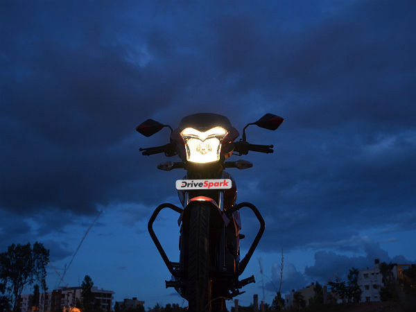 ನಮಗಿಷ್ಟವಾದ ಸಂಗತಿಗಳು - 4. ಹೆಡ್‌ಲೈಟ್ 