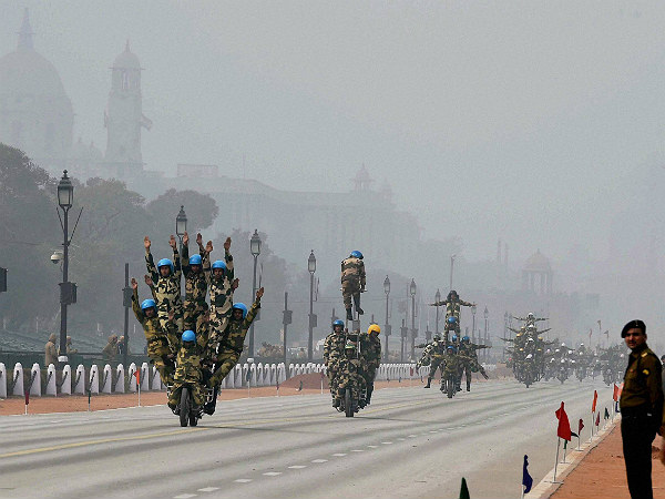 ಭಾರತದ ಶಕ್ತಿ ಪ್ರದರ್ಶನದಿಂದ ಬೆರಗಾದ ಒಬಾಮಾ ದಂಪತಿ!