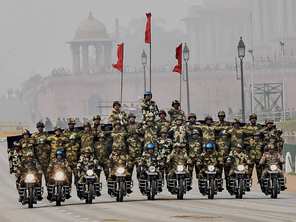 ಭಾರತದ ಶಕ್ತಿ ಪ್ರದರ್ಶನದಿಂದ ಬೆರಗಾದ ಒಬಾಮಾ ದಂಪತಿ!