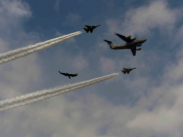 ಭಾರತದ ಶಕ್ತಿ ಪ್ರದರ್ಶನದಿಂದ ಬೆರಗಾದ ಒಬಾಮಾ ದಂಪತಿ!