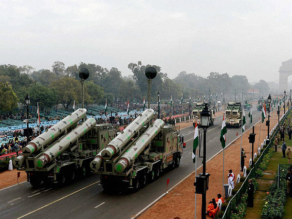 ಭಾರತದ ಶಕ್ತಿ ಪ್ರದರ್ಶನದಿಂದ ಬೆರಗಾದ ಒಬಾಮಾ ದಂಪತಿ!