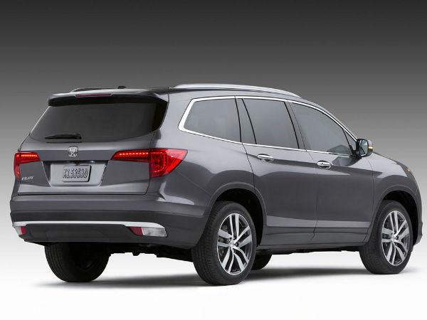 ಚಿಕಾಗೊ ಆಟೋ ಶೋದಲ್ಲಿ 2016 ಹೋಂಡಾ ಪೈಲಟ್ ಅನಾವರಣ