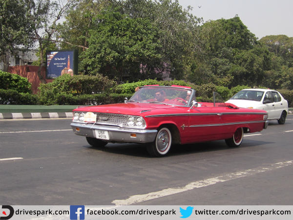 21 ಗನ್ ಸಲ್ಯೂಟ್ ವಿಂಟೇಜ್ ಕಾರು ರಾಲಿ 2015