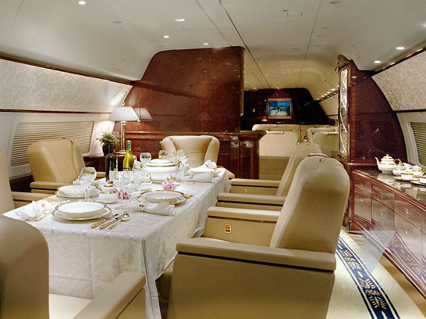 ಗ್ರೀನ್ ಪಾಯಿಂಟ್ - ಇದೇ ಬಾನಲ್ಲಿ ತೇಲಾಡುವ ವಿಹಾರ ನೌಕೆ