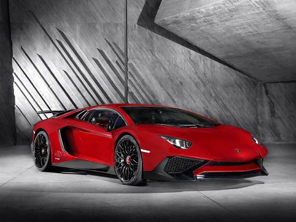 ಲಂಬೋರ್ಗಿನಿ ಅವೆಂಟಡೊರ್ ಎಲ್‌ಪಿ 750-4 ಸೂಪರ್ ವೆಲೊಸ್