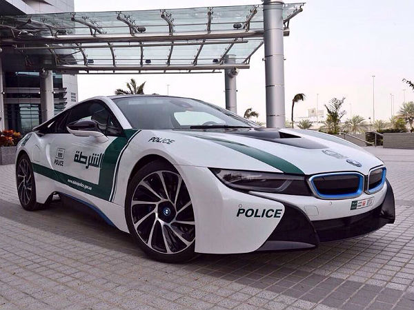 ದುಬೈ ಪೊಲೀಸ್ ತೆಕ್ಕೆಗೆ ಬಿಎಂಡಬ್ಲ್ಯು ಐ8 ಹೈಬ್ರಿಡ್ ಸ್ಪೋರ್ಟ್ಸ್ ಕಾರು 