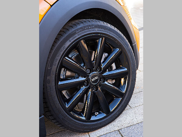 ಅಲಾಯ್ ವೀಲ್ಸ್