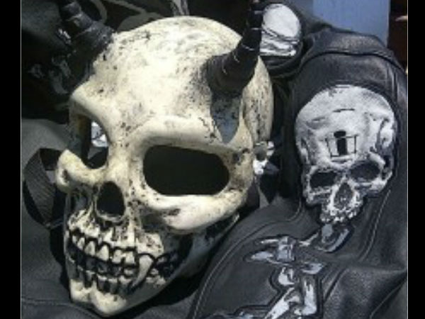 21. ಸ್ಕಲ್ ಹೆಲ್ಮೆಟ್