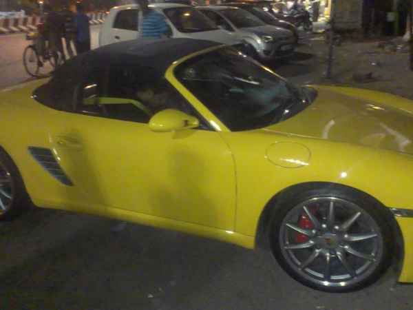 ಸುರೇಶ್ ರೈನಾ ಅವರ ಐಷಾರಾಮಿ ಕಾರು - ಪೋರ್ಷೆ ಬಾಕ್ಸ್ಟರ್ ಎಸ್ 