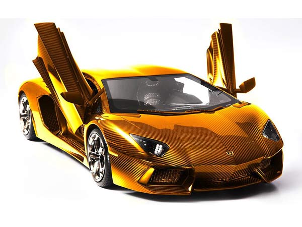 500 ಕೆ.ಜಿ ಚಿನ್ನದಿಂದ ನಿರ್ಮಿಸಿದ ಅದ್ದೂರಿ ಕಾರು