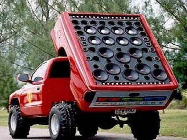 ಮನರಂಜನೆಗಾಗಿ ಕಾರು ಆಡಿಯೋ ಸಿಸ್ಟಂ